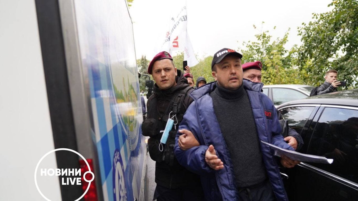 В Киеве возле Рады задержали лидера SaveФОП Доротича - подробности