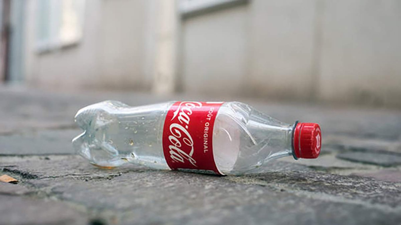 Отруєння школярки в Одесі — випила антисептик із газованою водою