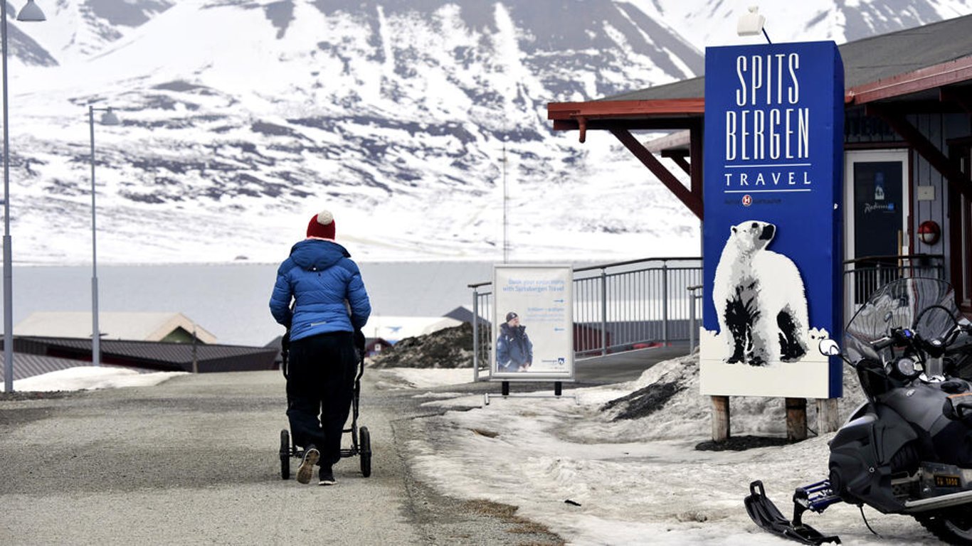 Шпицберген - Норвегия не пропустила российские суда с продовольствием