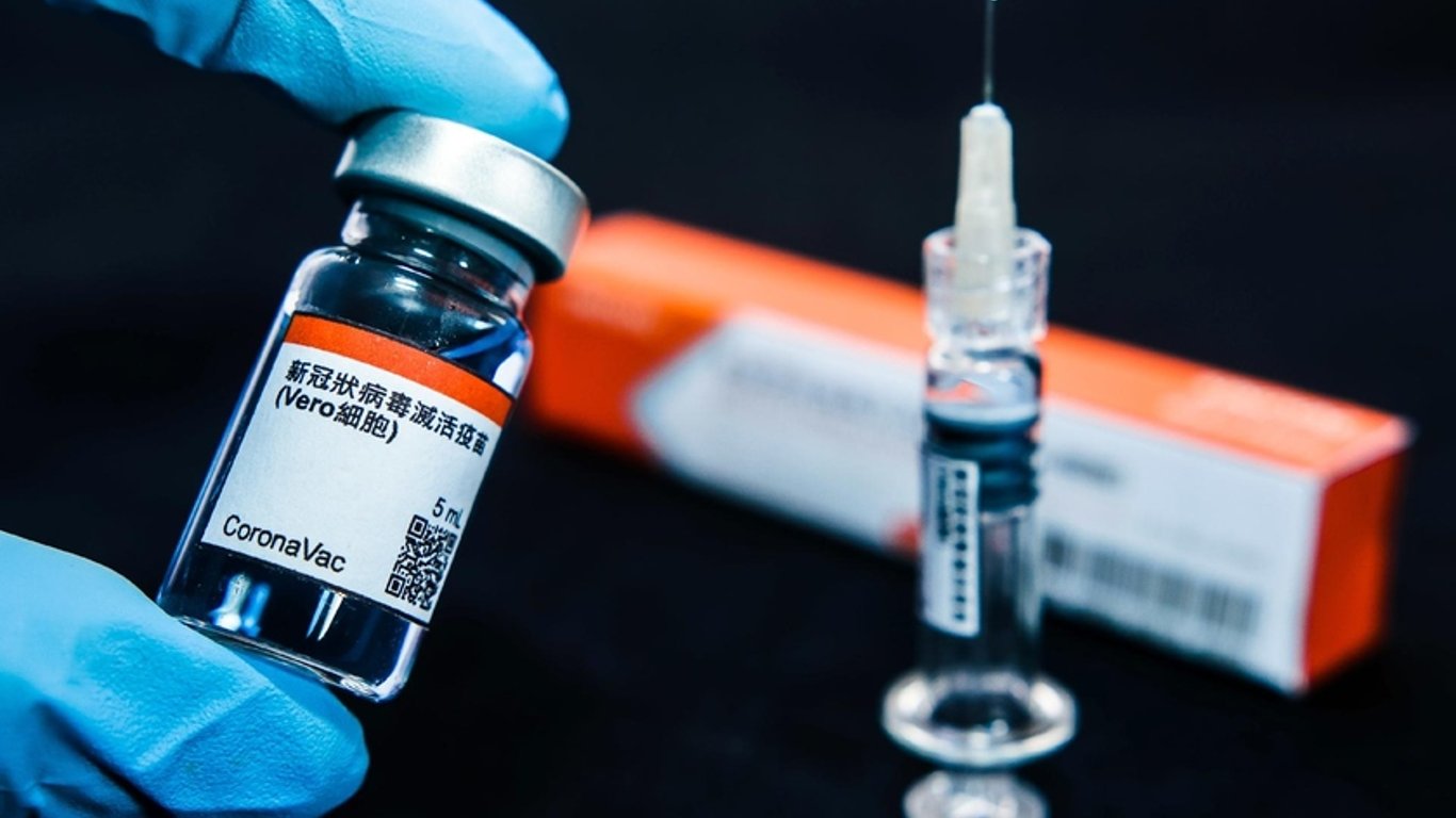 Дослідниця вакцини Sinovac померла в Індонезії від коронавірусу - що відомо