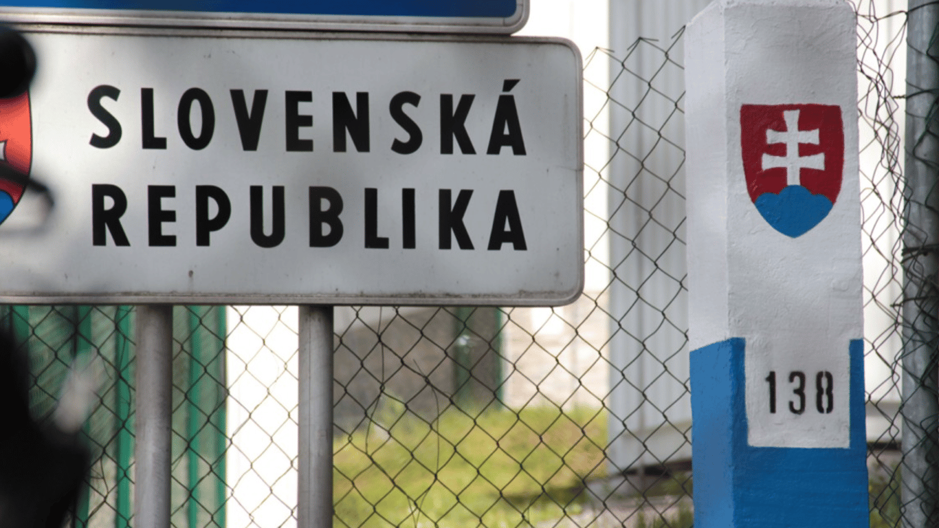 Словаччина відновлює автобусне сполучення з Україною