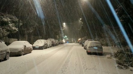 Снег в Одессе: коммунальщики перешли на круглосуточный режим работы - 285x160