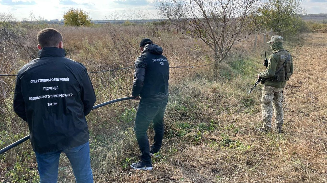 Одесские пограничники обнаружили 2 километра трубопровода вблизи границы с Молдовой