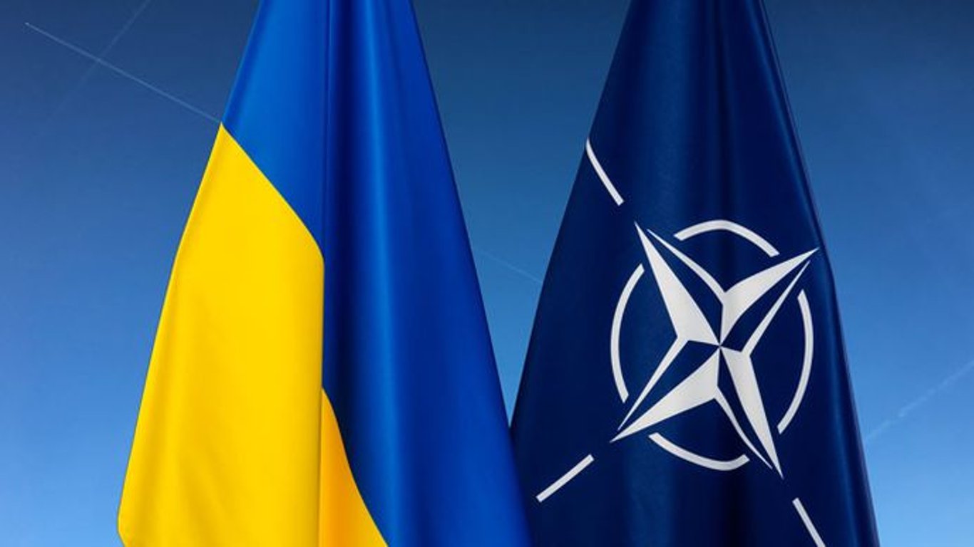 США і НАТО розташують свої війська біля кордонів Росії, якщо вона вторгнеться в Україну