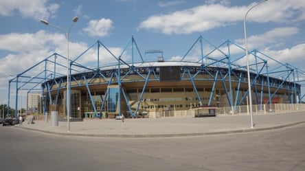Большой футбол в Харькове: у стадиона "Металлист" перекроют улицы для транспорта - 285x160