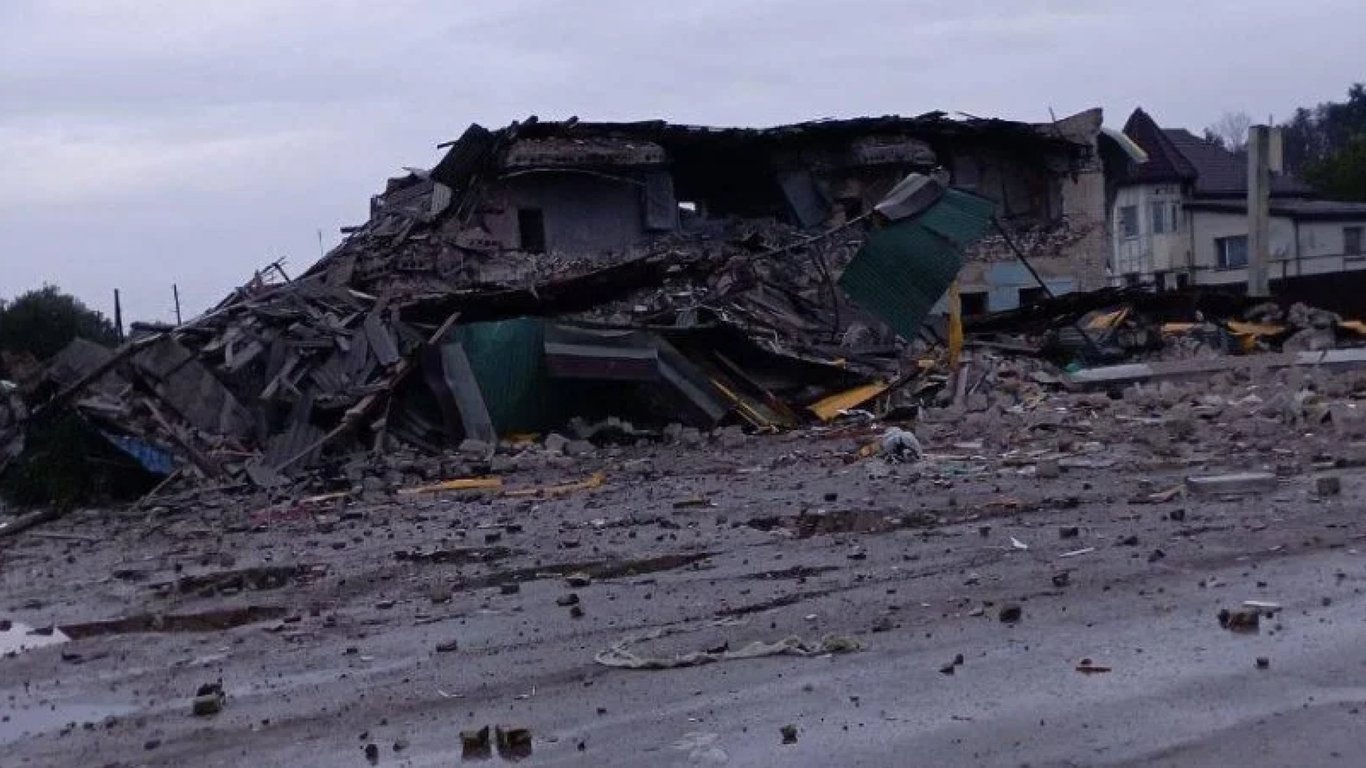 ВСУ уничтожили базу оккупантов в Сватово на Луганщине, — Гайдай