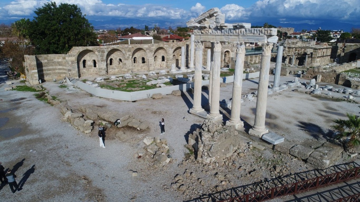 Раскопки в Турции - археологи обнаружили древнюю синагогу VII века