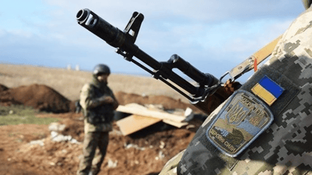 Боевики на Донбассе снова обстреляли украинские позиции: двое военных ВСУ ранены - 285x160