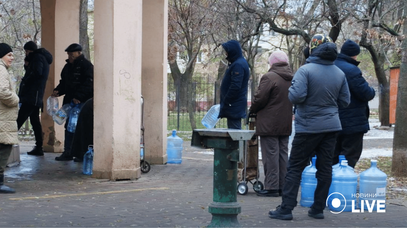 Городские власти объяснили одесситов, когда в домах будет вода и тепло