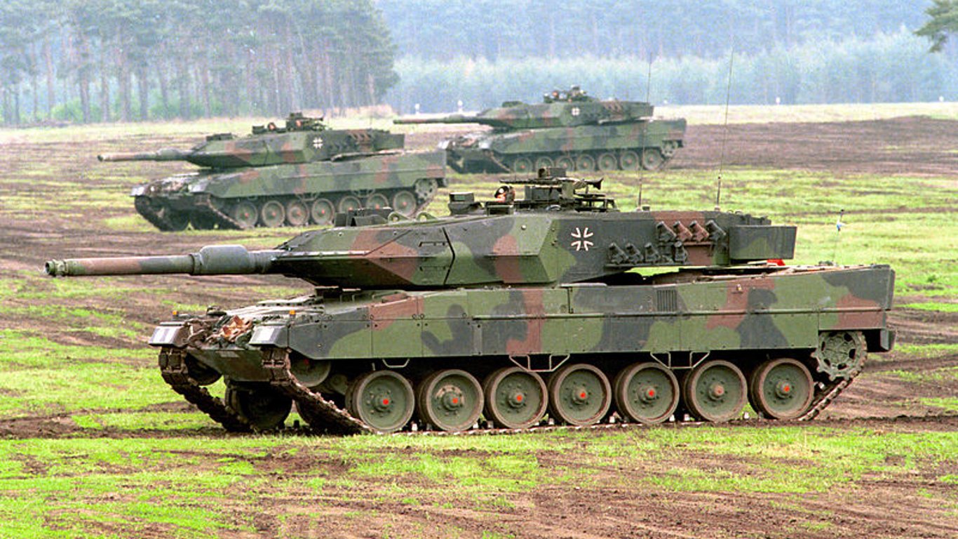 Німецький уряд не дозволяє Іспанії відправити Україні 40 танків Leopard
