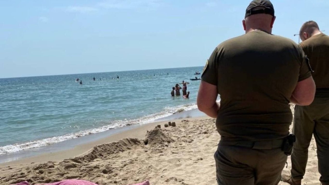 На одном из пляжей Одесской области нашли тело мужчины