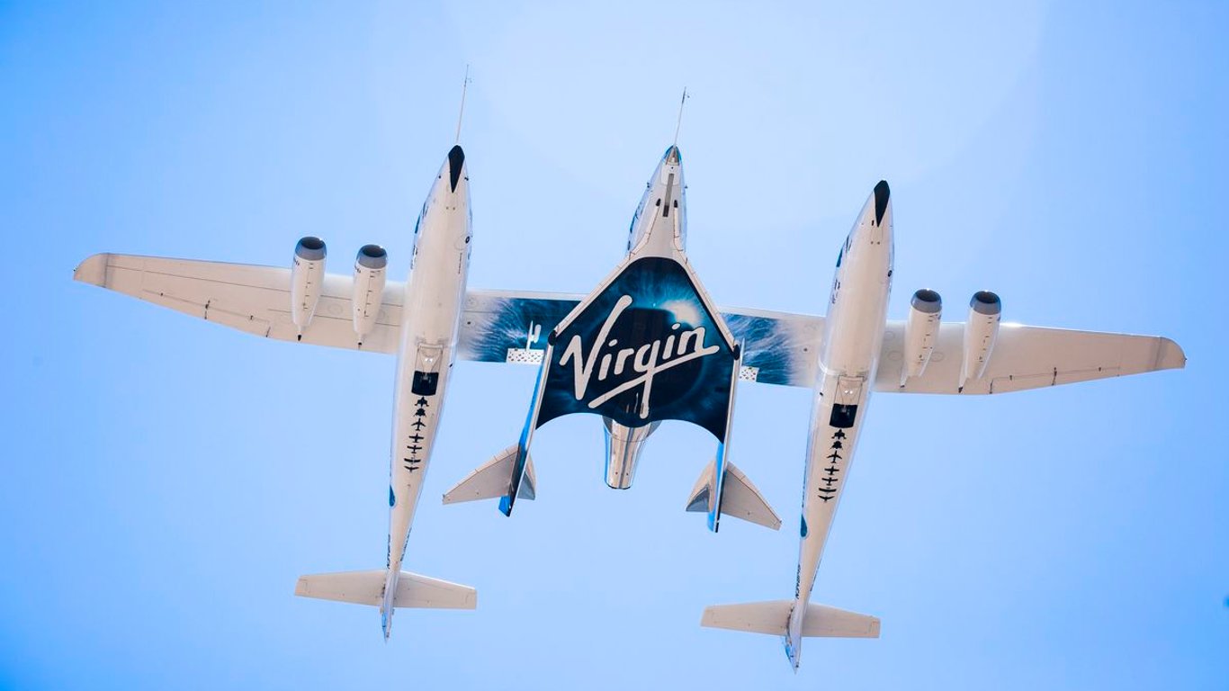 Virgin Galactic ведет трансляцию полета в космос Брэнсона