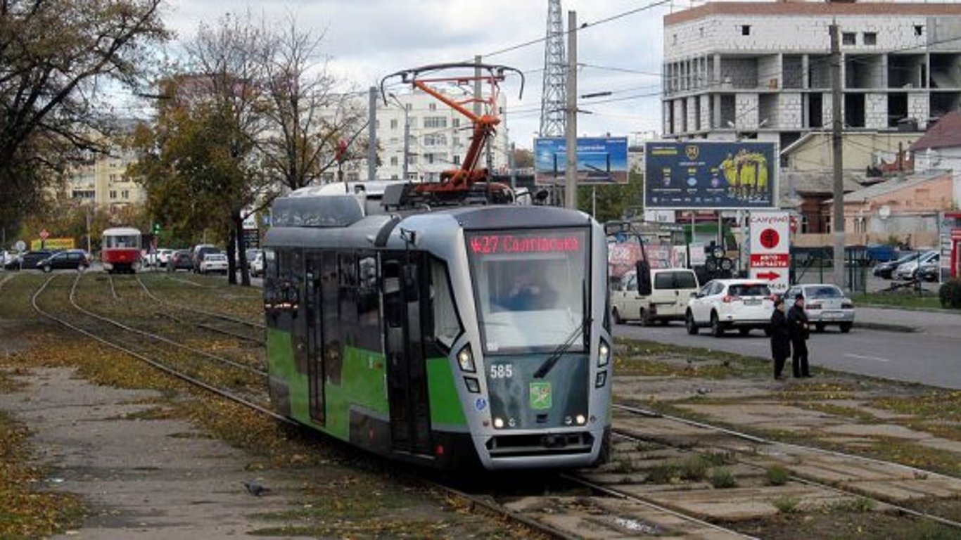 В Харькове трамвай наехал на парня