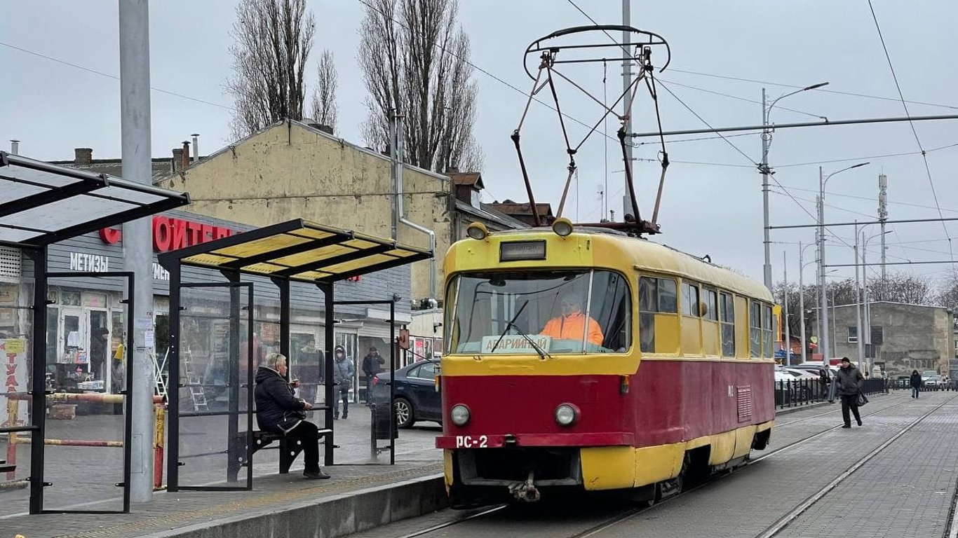 В Одесі відновили трамвайні колії на Новощепному ряді