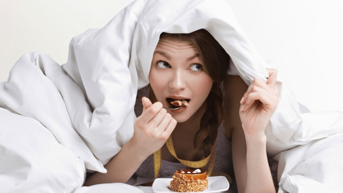Три продукти, які не можна їсти перед сном