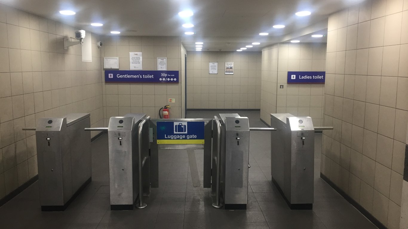 Туалети в київському метро: мрія чи реальність