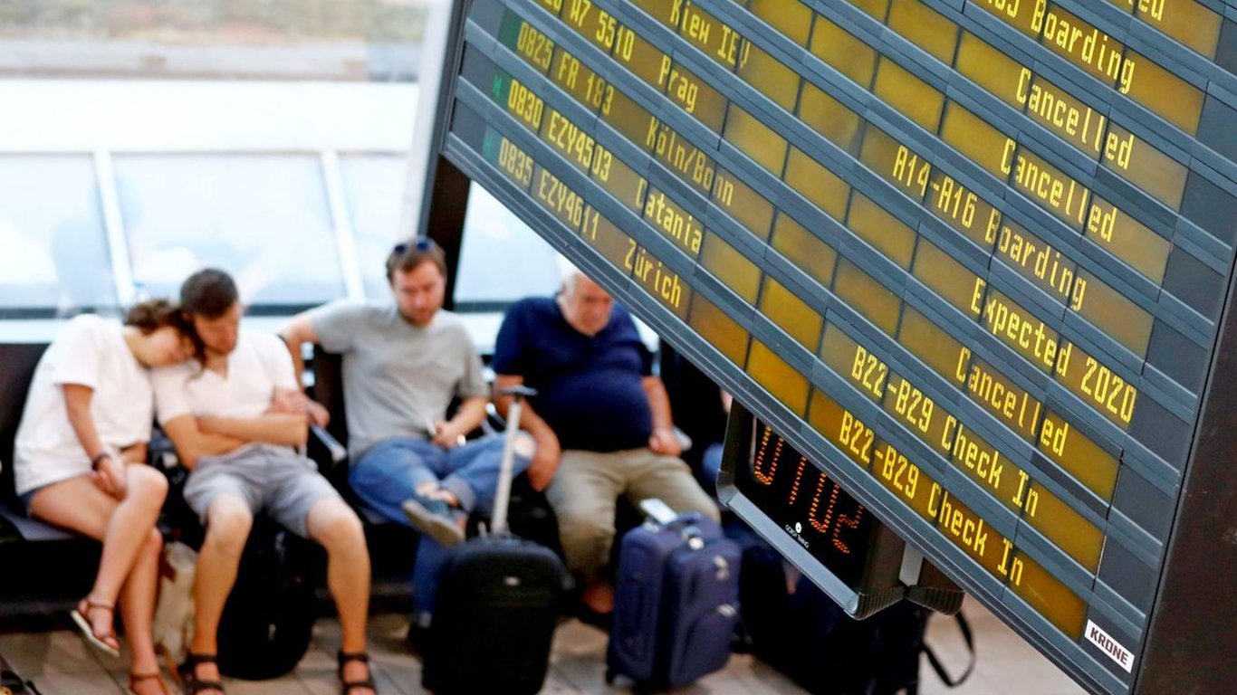 Пассажирам в Европе будут компенсировать перенос авиарейсов