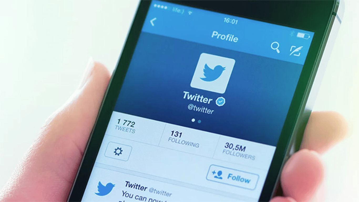 Twitter дозволив надсилати блогерам "чайові" у вигляді біткоїну