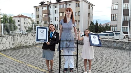 Найвищою жінкою світу стала туркеня: як вона виглядає - 285x160
