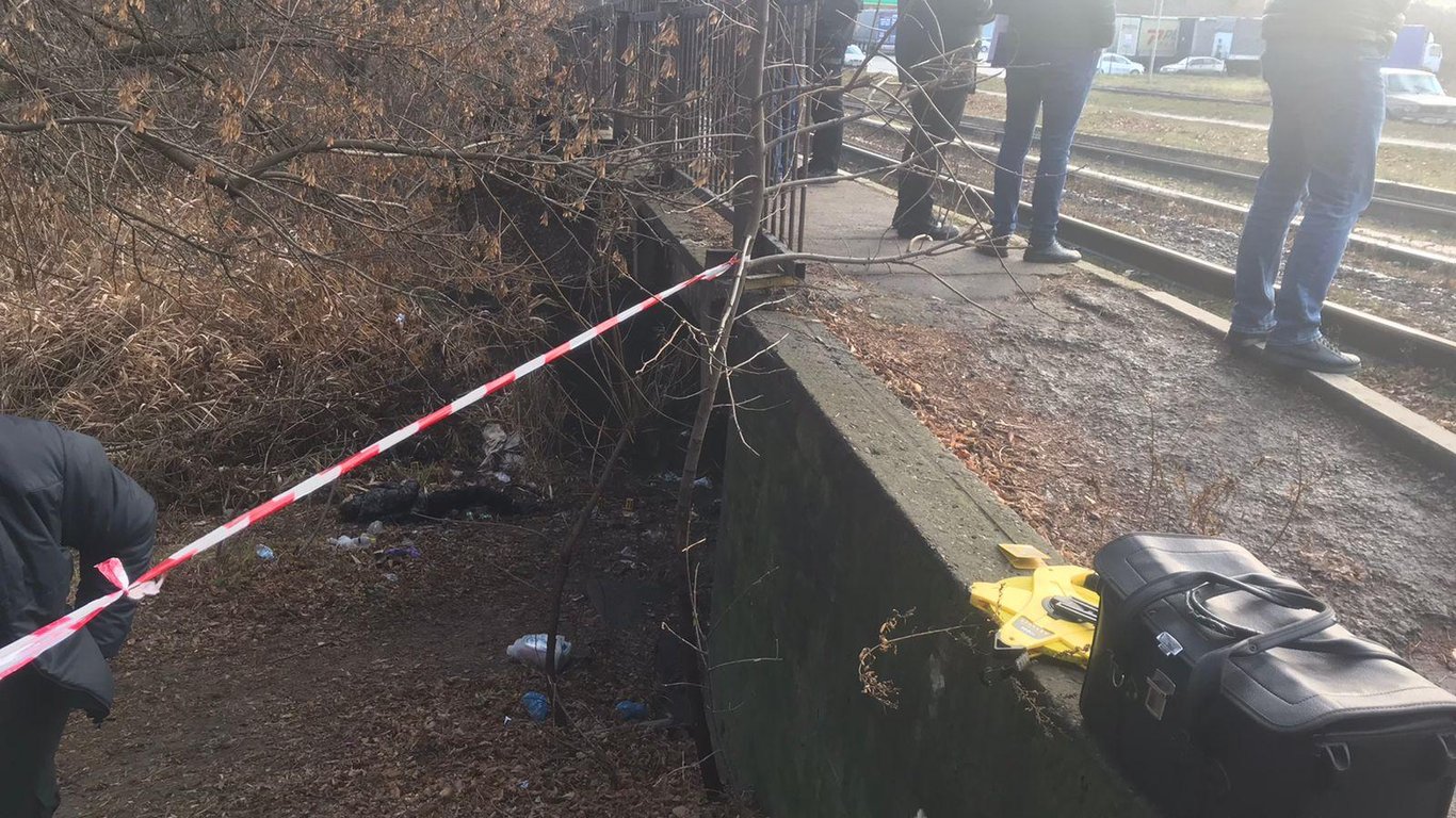 Поліція Харкова не може встановити особу вбитого чоловіка на проспекті Тракторобудівників