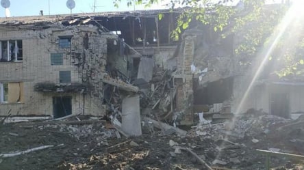 Оккупанты ударили ракетой по многоквартирному дому в Золочевском районе Харьковской области - 285x160