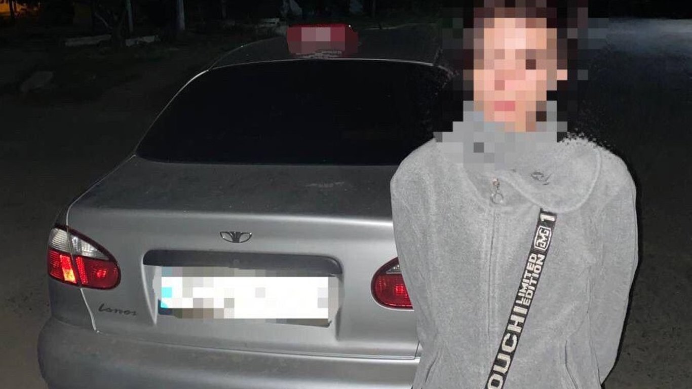 Женщина угнала машину у знакомого, но попалась полиции на Харьковщине
