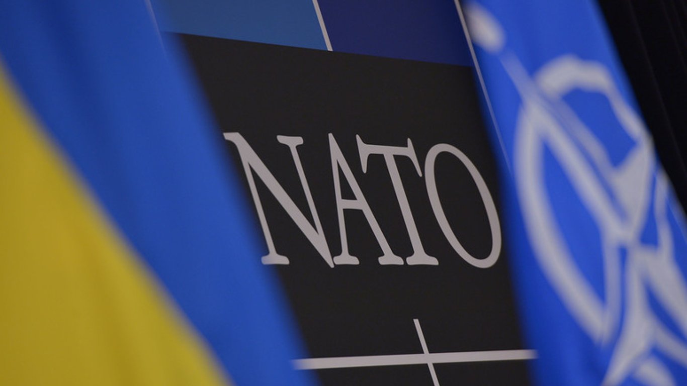 Загроза вторгнення Росії: Україна попросила у НАТО допомогу