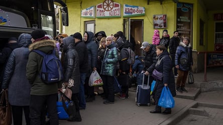 "Львов на грани возможностей": какая ситуация с арендой жилья для беженцев в Западной Украине - 285x160
