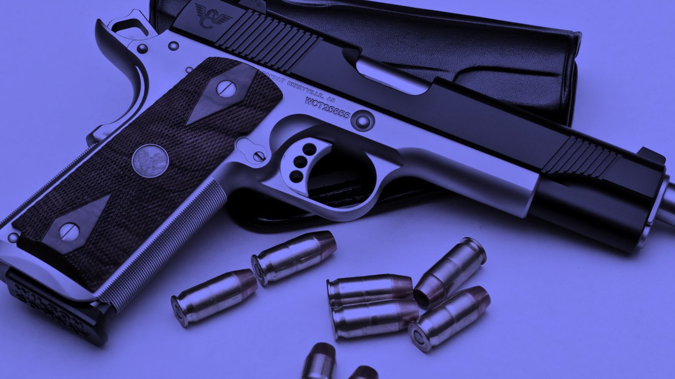 Разрешение на покупку и хранение огнестрельного оружия: реально ли приобрести оружие для самозащиты