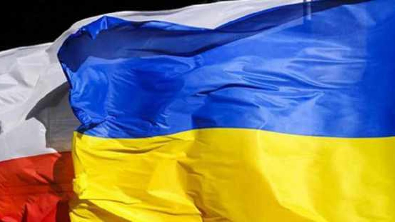В Польше за 2021 год умерли около тысячи украинцев
