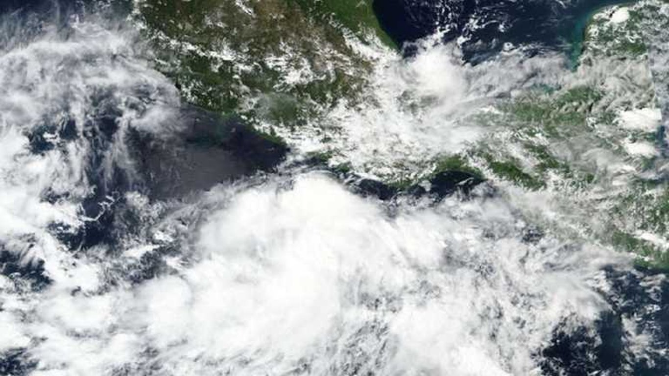На Мексику обрушился ураган "Памела". Фото, видео