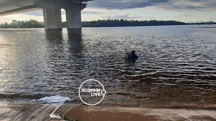 В Киеве нетрезвый мужчина пошел купаться в Днепр и утонул: его тело нашли водолазы - 285x160