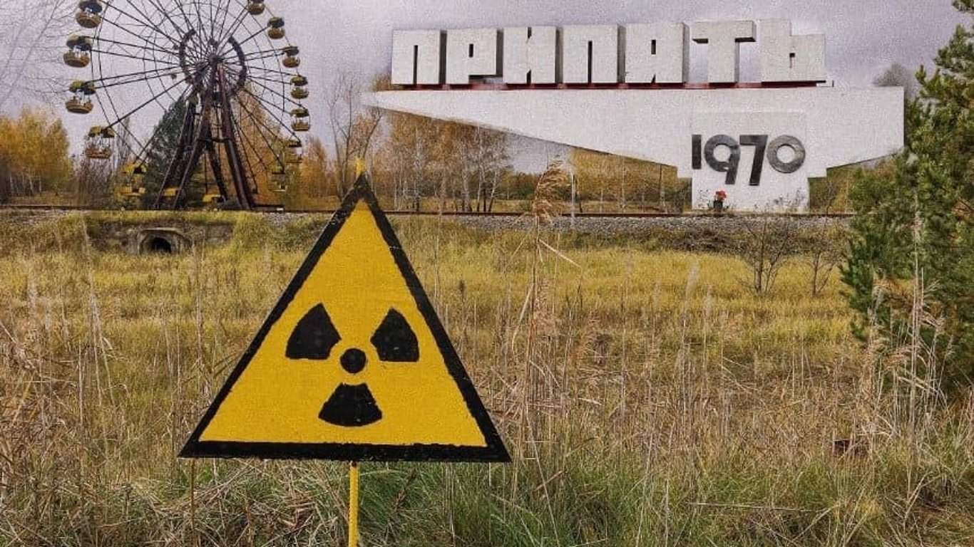 В Білорусь з Чорнобиля повертається заражена радіацією російська техніка