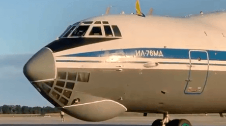 В Киеве приземлился самолет с эвакуированными из захваченного Афганистана. Фото, видео - 285x160
