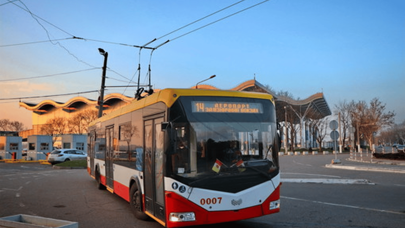 В Одесі два тролейбуси тимчасово не курсують через ДТП