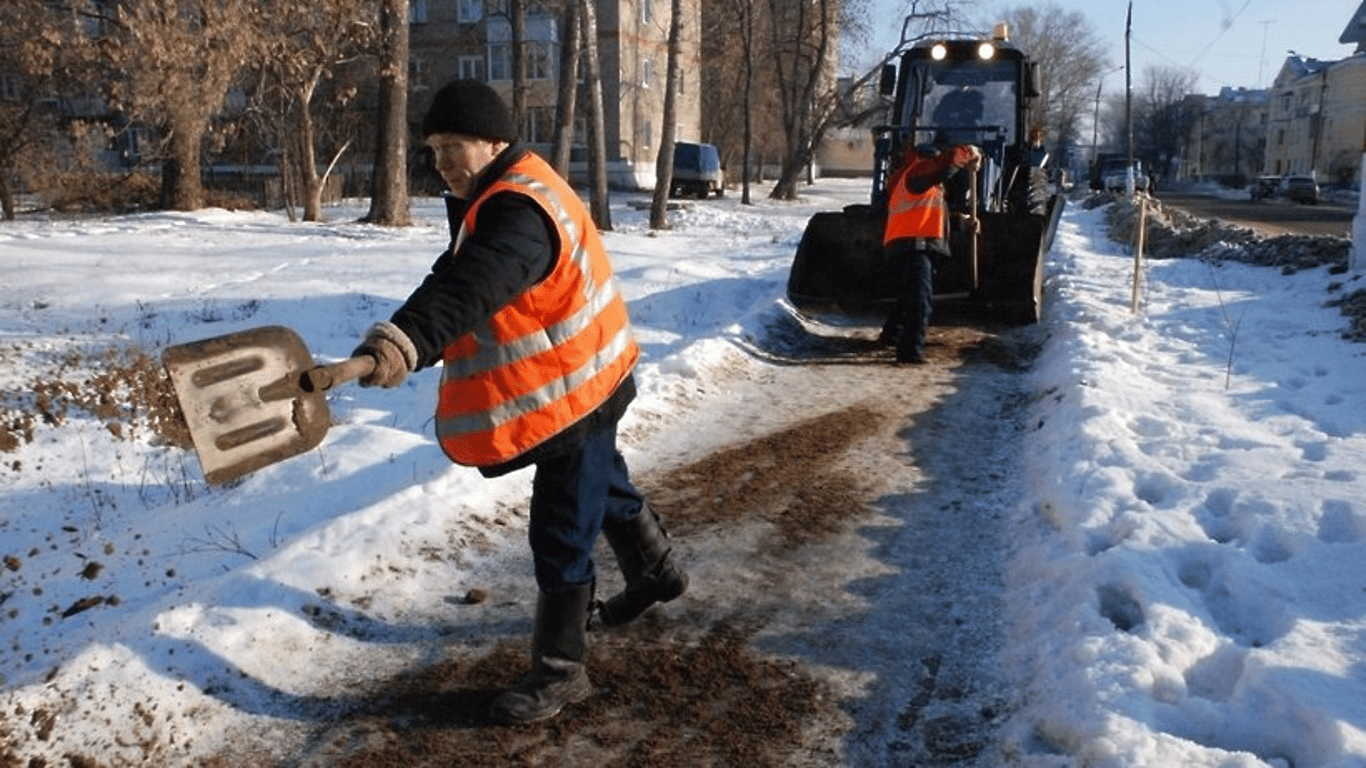 В Одессе могут со следующего года перестать посыпать дороги песком