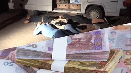 Забрали машину, документы и телефоны: в Одессе мужчины попались на вымогательстве денег - 285x160