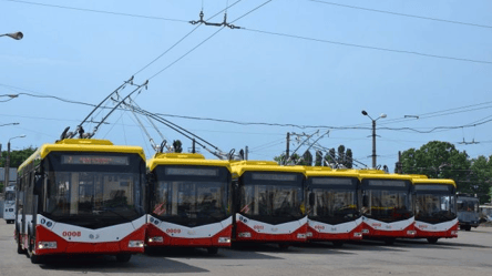 Транспорт в Одесі: коли на Балківській запустять електробуси й скільки готових Odissey max - 285x160