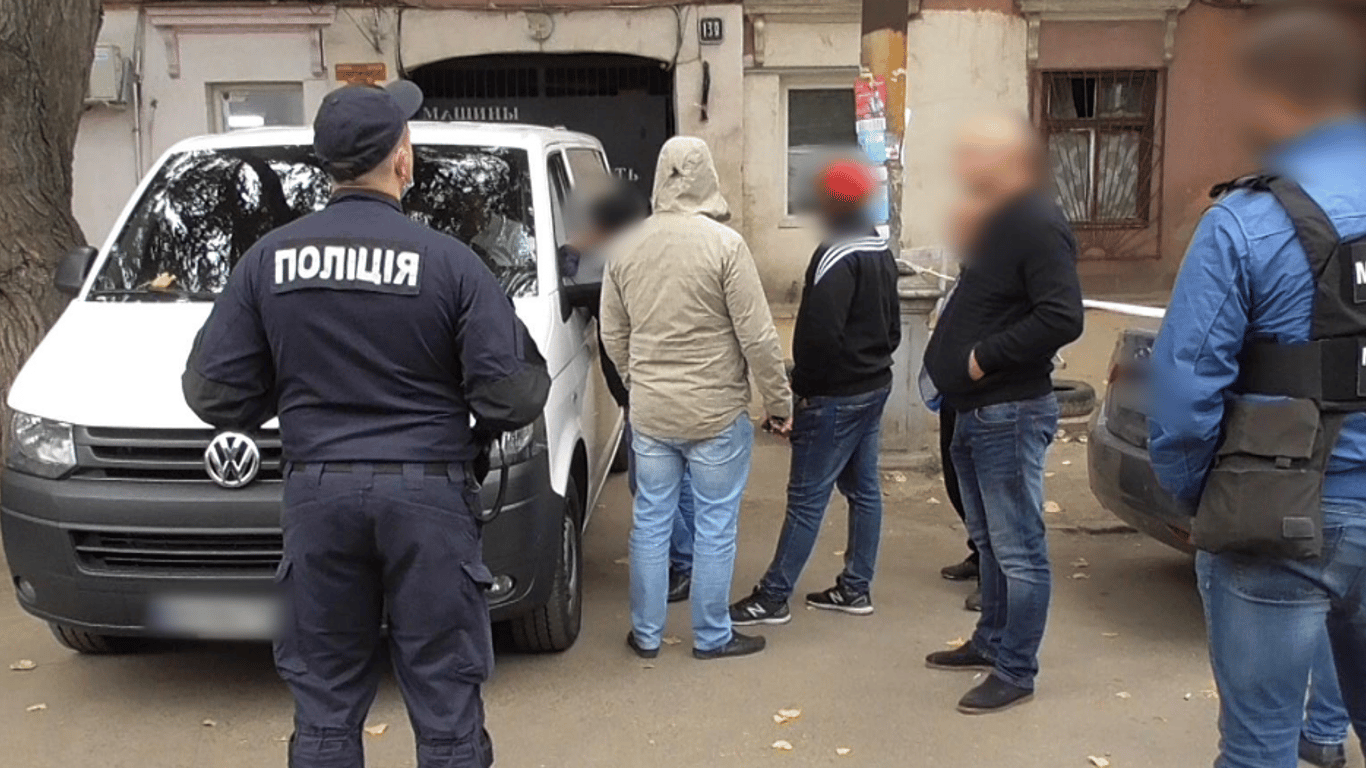 В Одесі на ринку викрили нелегальних мігрантів - фото і деталі