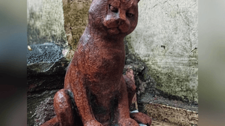 В Одесі з'явилася скульптура кота: цього разу видавця. Фото - 285x160