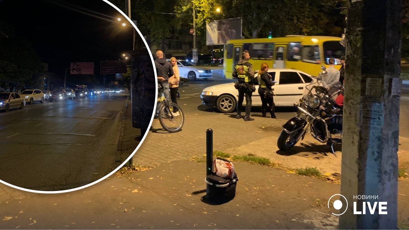 У байка оторвало колеса: в Одессе в ДТП пострадал мотоциклист