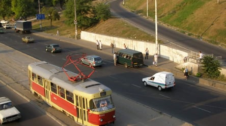 В Одессе трамвай наехал на пенсионерку: спасти ее не удалось - 285x160