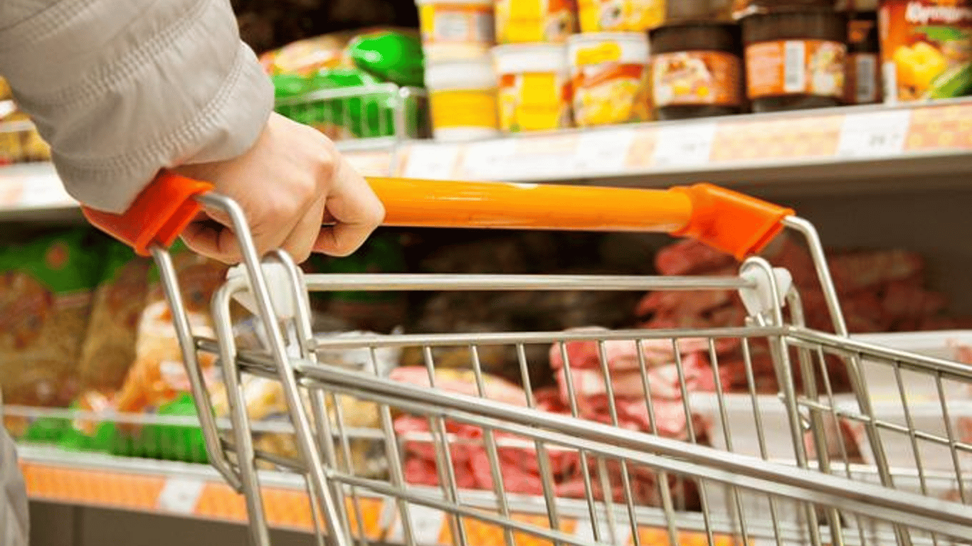 В Одесі за крадіжку в супермаркеті жінок засудили на рік обмеження волі
