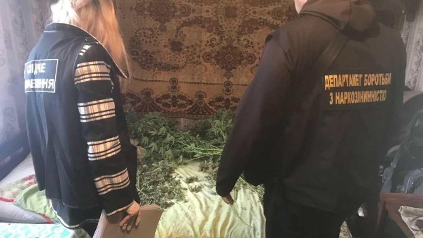В Одессе задержали двоих мужчин, которые занимались наркоторговлей
