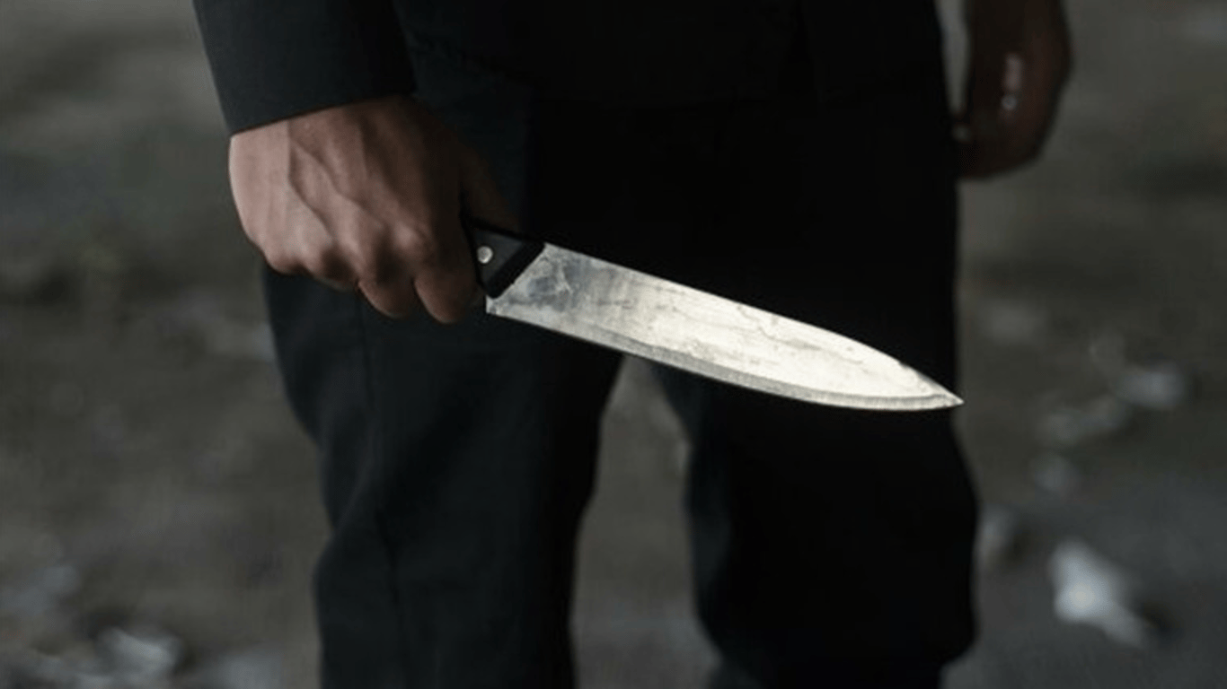 В Одеській області чоловік побив сусіда тростиною й зарізав ножем