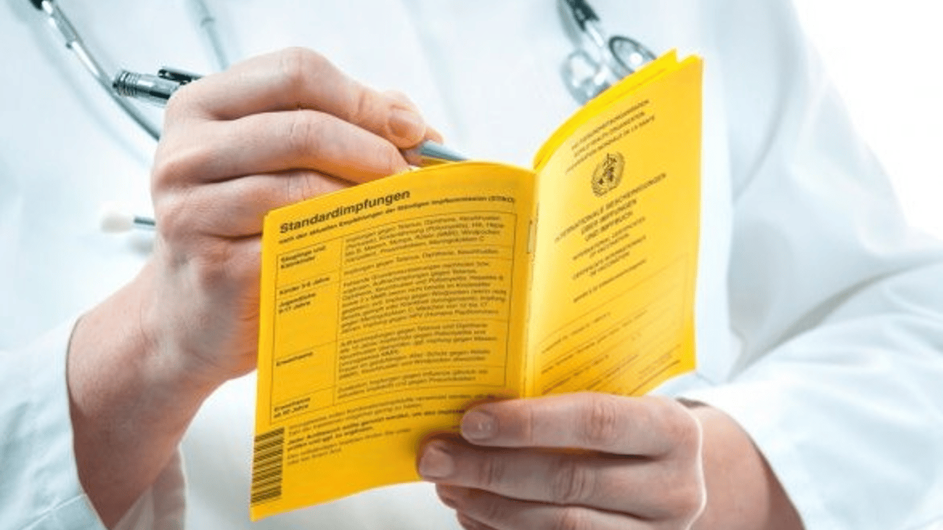В Одесской области расследуют подделку сертификатов о вакцинации - детали