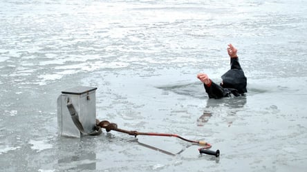В Одеській області троє дітей провалилися під лід під час спроби зробити селфі - 285x160