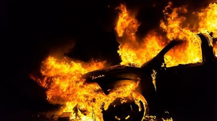 В Одесской области в нескольких метрах от АЗС загорелся автомобиль: вспыхнул газовый баллон. Видео - 285x160