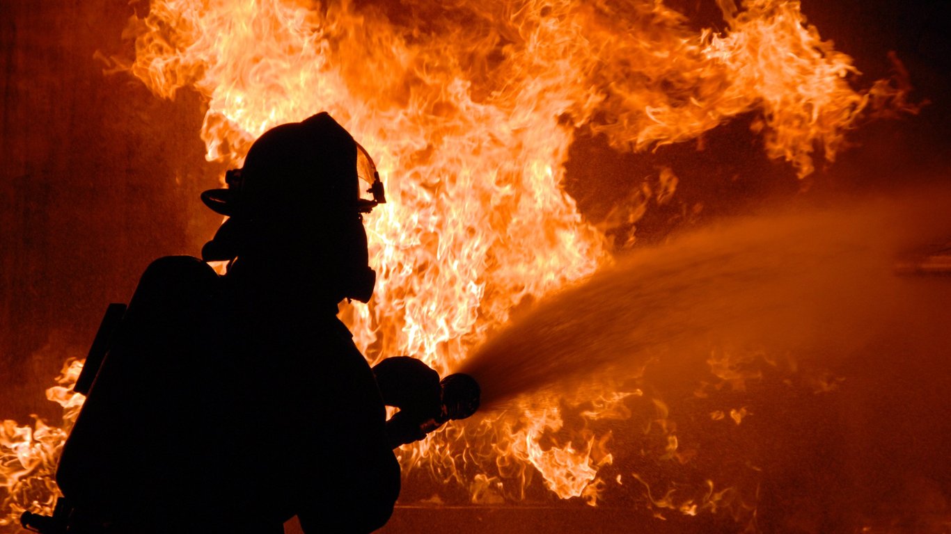 Пожар в Киеве - горела квартира на Оболони