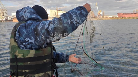 В Одесской области с Дуная забирали пьяных рыбаков и браконьеров. Фото, видео - 285x160